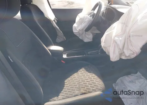 2021 Nissan Kicks Sv Xtronic Cvt z USA, uszkodzony, nr VIN 3N1CP5CV2ML513520